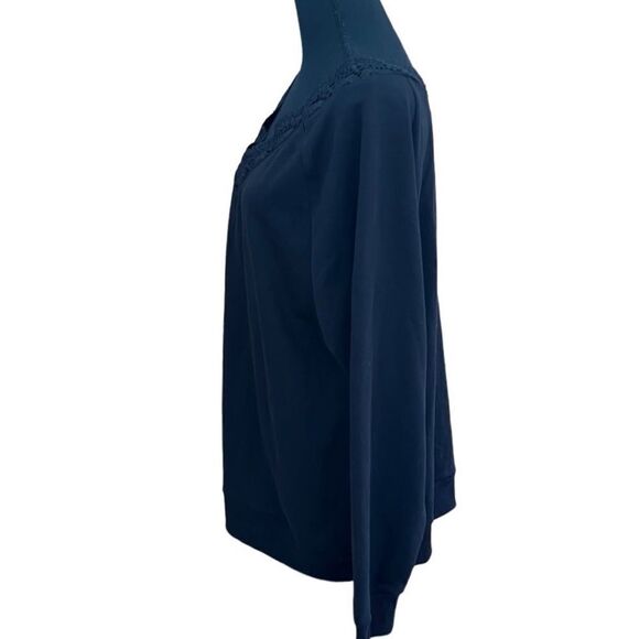 New with tags Kiss & Tell black v neck top with black crochet lace accents sz 2X - Picture 6 of 10